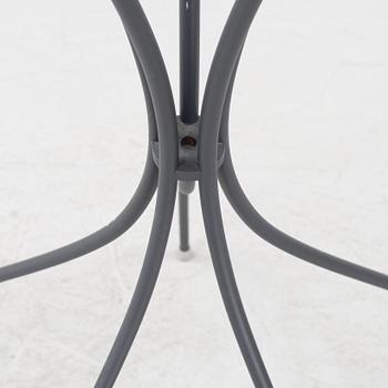 Jonas Bohlin, a 'Spira' coat hanger.