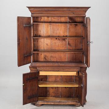 SKÅP, barock. 1700-tal.