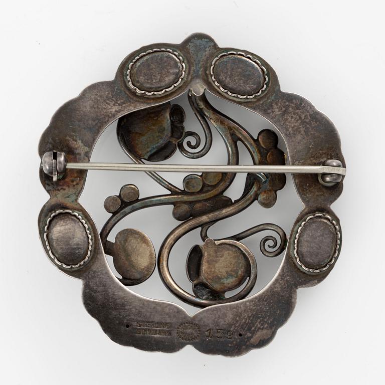 Georg Jensen brosch sterlingsilver och lapiz lazuli, Danmark efter 1945.