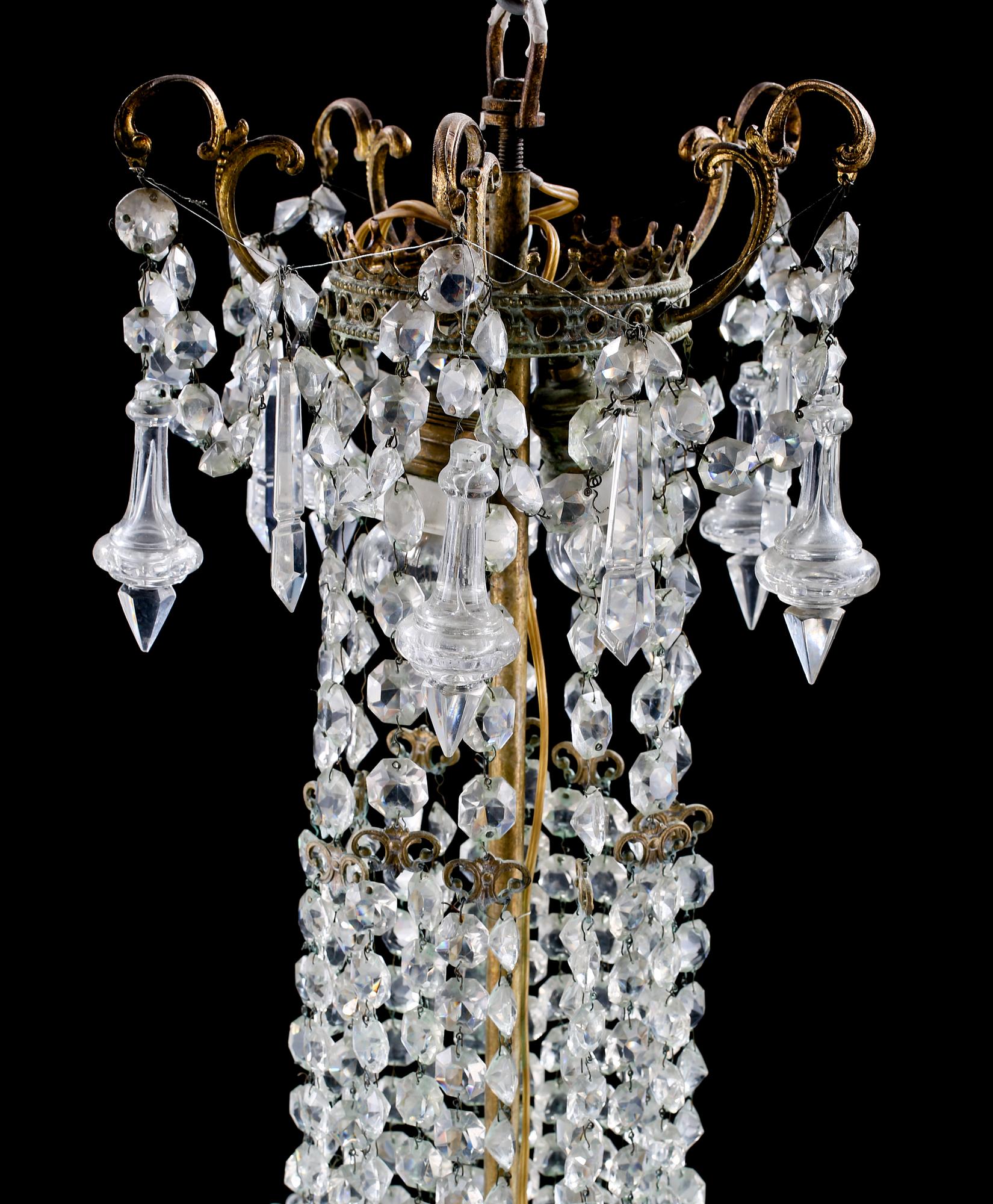 LJUSKRONA, 1800-talets slut. Höjd ca 100 cm.