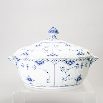 SERVIS, helblonde, 52+1 delar, Musselmalet, Royal Copenhagen.