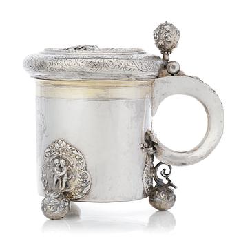 146. A Baltic Baroque parcel-gilt silver tankard, mark of Johann Gerorg Eben, Riga (1703-1710 (1713)).