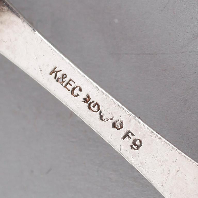 KAFFESKEDAR, 12 st snarlika samt SKED, silver, svenska stämplar. Total vikt ca 209 gram.