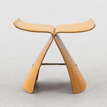 Sori Yanagi, pall, ”Butterfly”, Tendo Mokko, Japan.