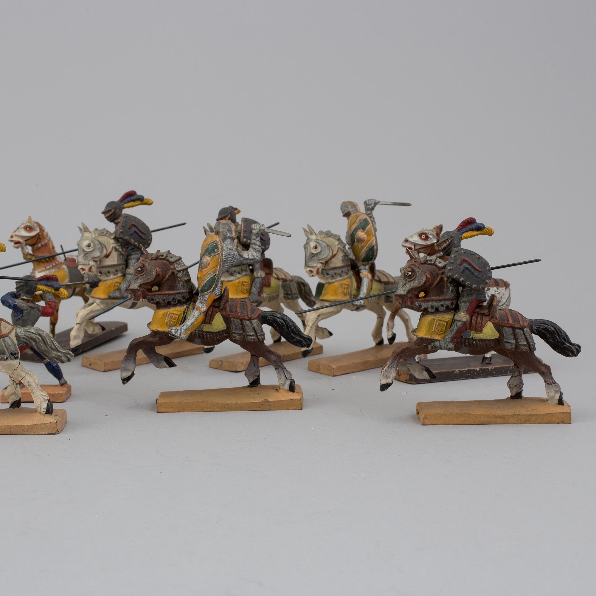A 26 piece collection of toy knights and horses, mainly Lineol from Germany, mid 20th century.
