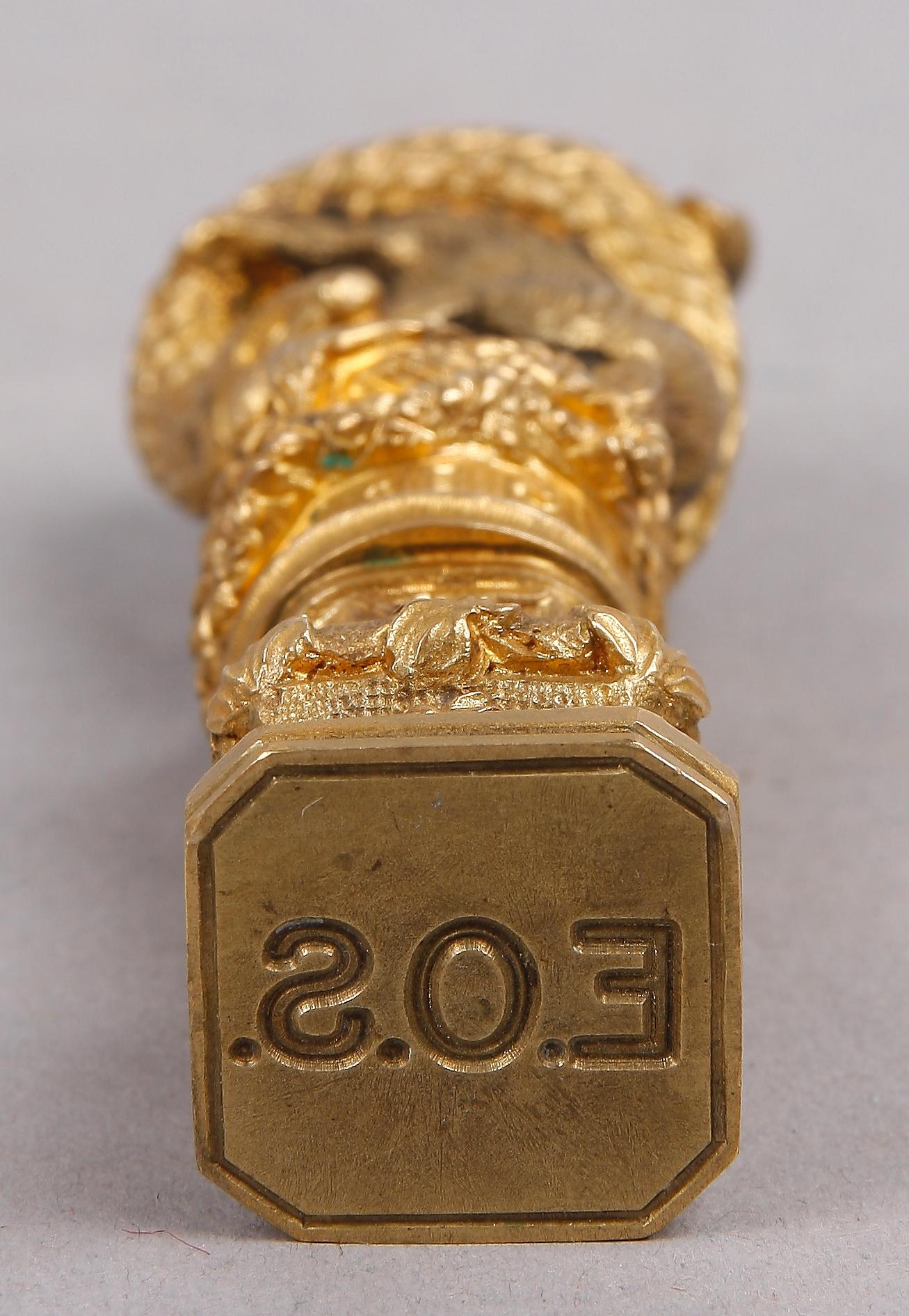 SIGILLSTAMP, förgylld brons, omkring 1900.