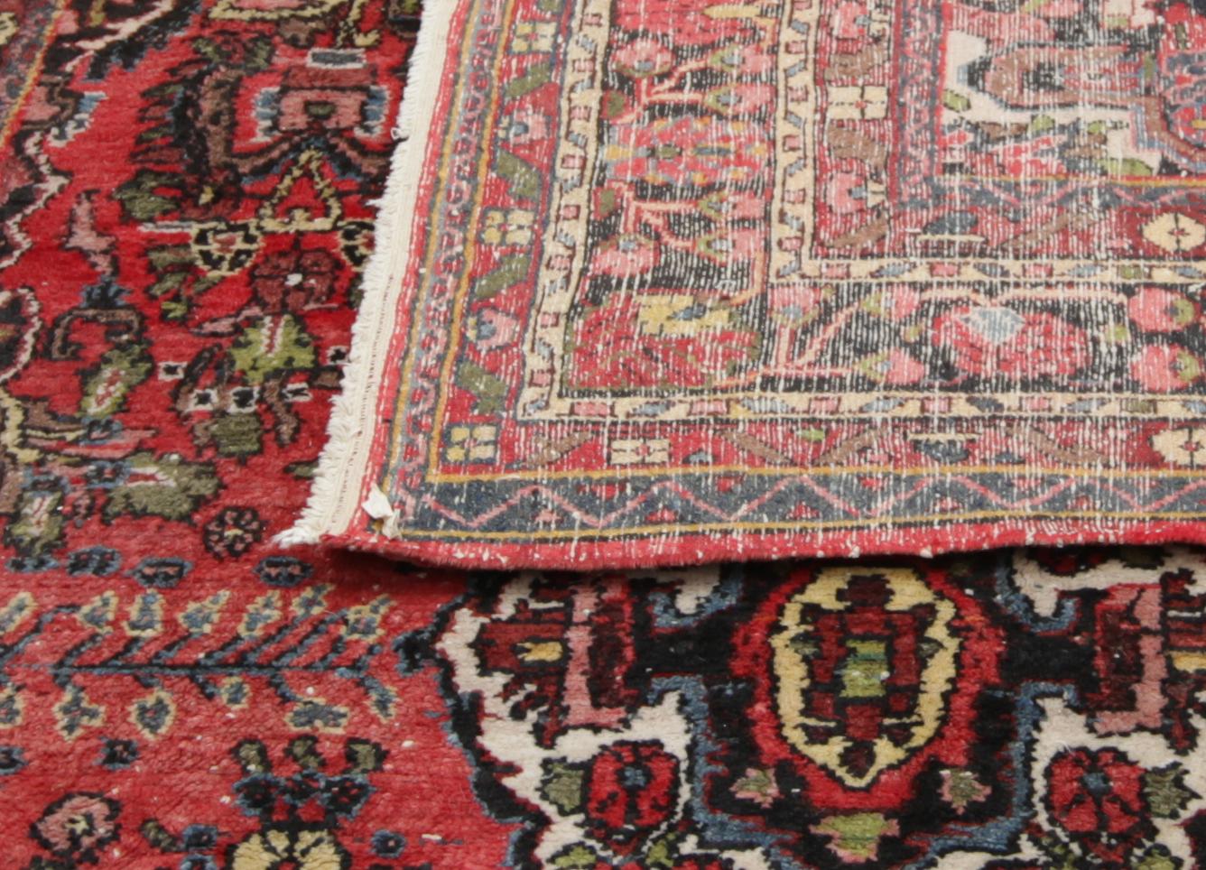 MATTA, orientalisk, old. Ca 272 x 190 cm.