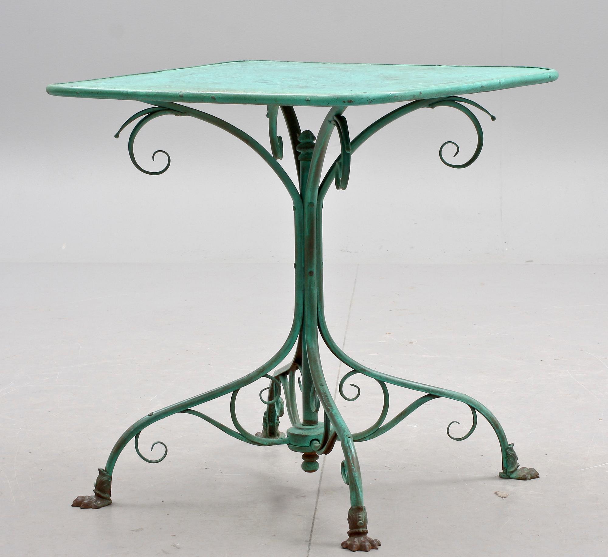 TRÄDGÅRDSBORD, järn. 1900-talets slut.