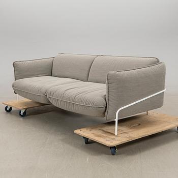 Claesson Koivisto Rune. soffa "Continental" för  Swedese 2000-tal.