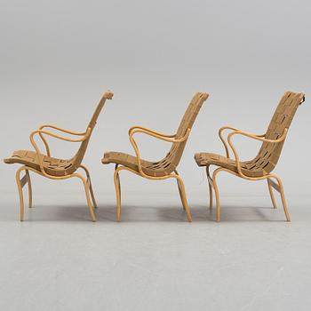 BRUNO MATHSSON, a pair of beech 'Eva' easy chairs from Firma Karl Mathsson, Värnamo, 1968.