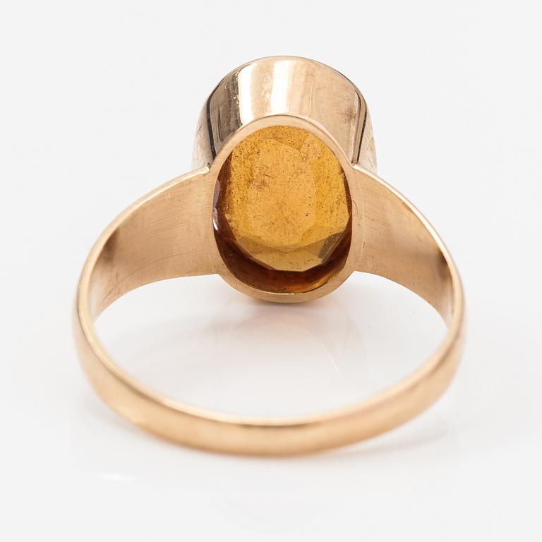 Sormus, 14K kultaa, hessoniittigranaatti.