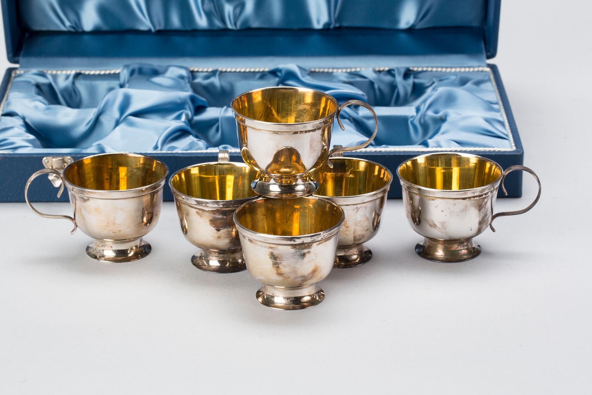 PUNCHMUGGAR, 6 stycken, ABG Stockholm 1979, bolidensilver, vikt 240 g.