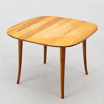 A coffee table, mid-20th century.