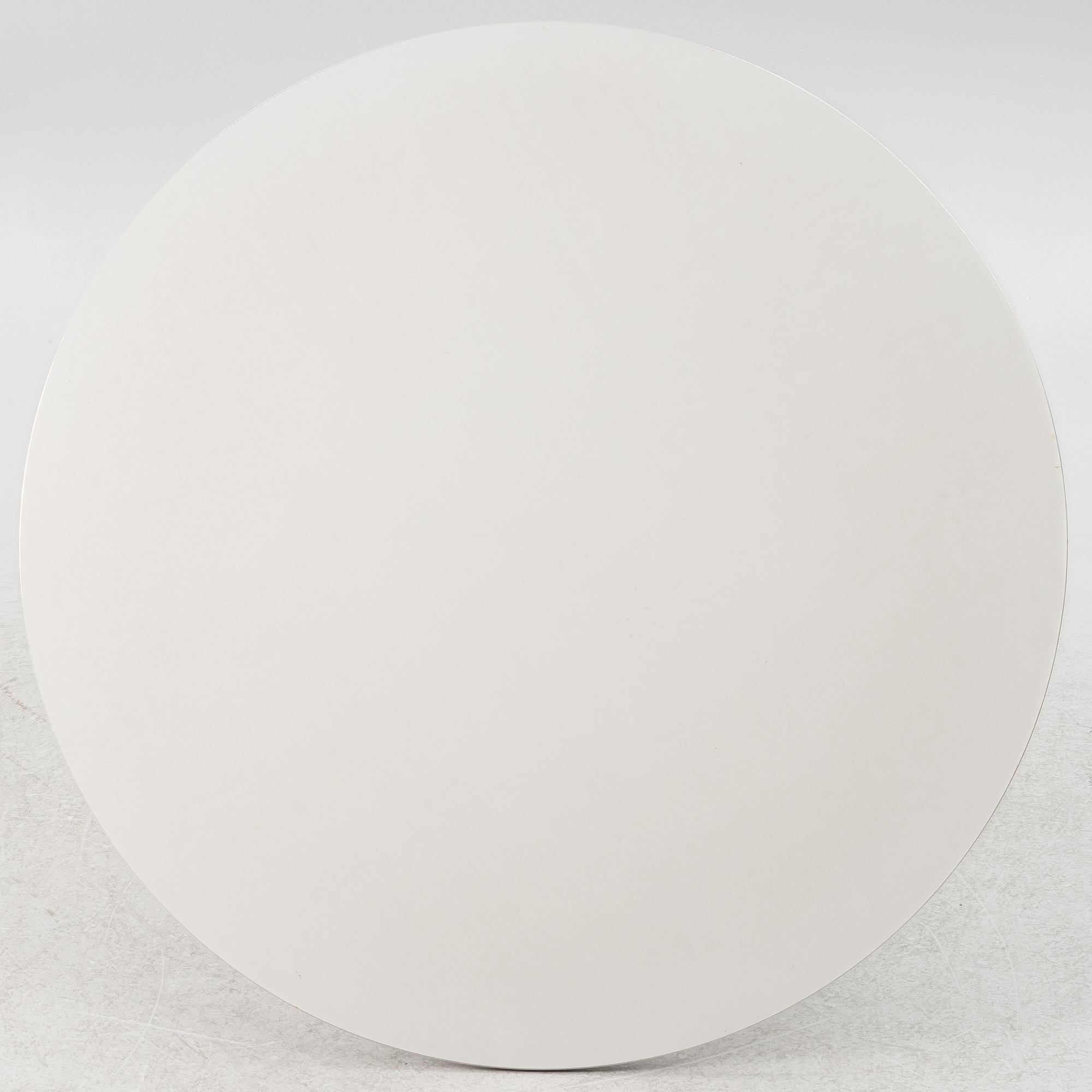 Arne Jacobsen, matbord, "Cirkulär / B825", Fritz Hansen, Danmark.