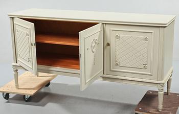 SIDEBOARD, gustaviansk stil, 1900-talets andra hälft.