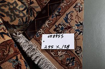 A carpet, Nain, part silk, 9 Laa, ca 295 x 178 cm.