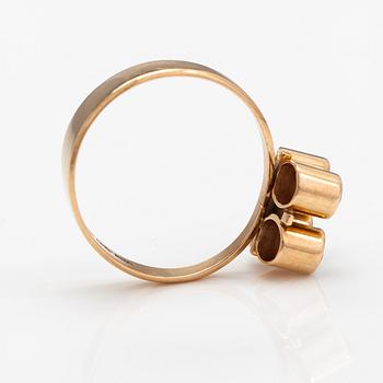 Ring och hänge, 14K guld och syntetsika spineller. Finland 1965 och 1966.