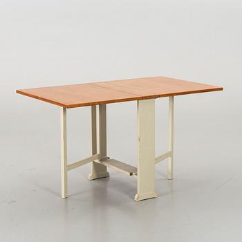 A CARL MALMSTEN TABLE.