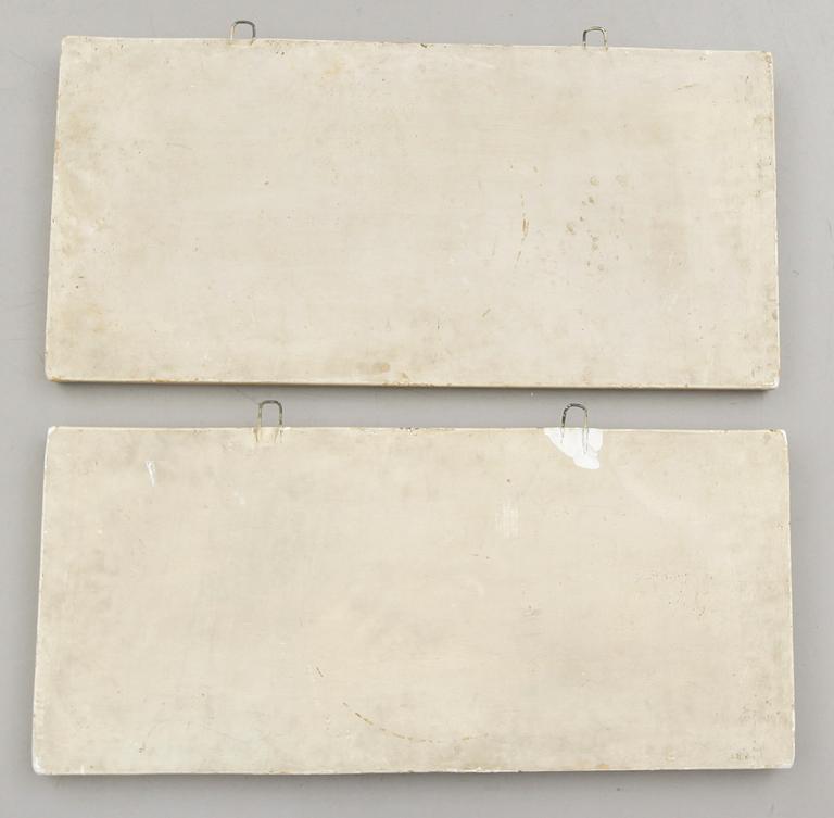 BERTEL THORVALDSEN, efter, väggreliefer, 2 st, gips, 1900-talets första hälft.