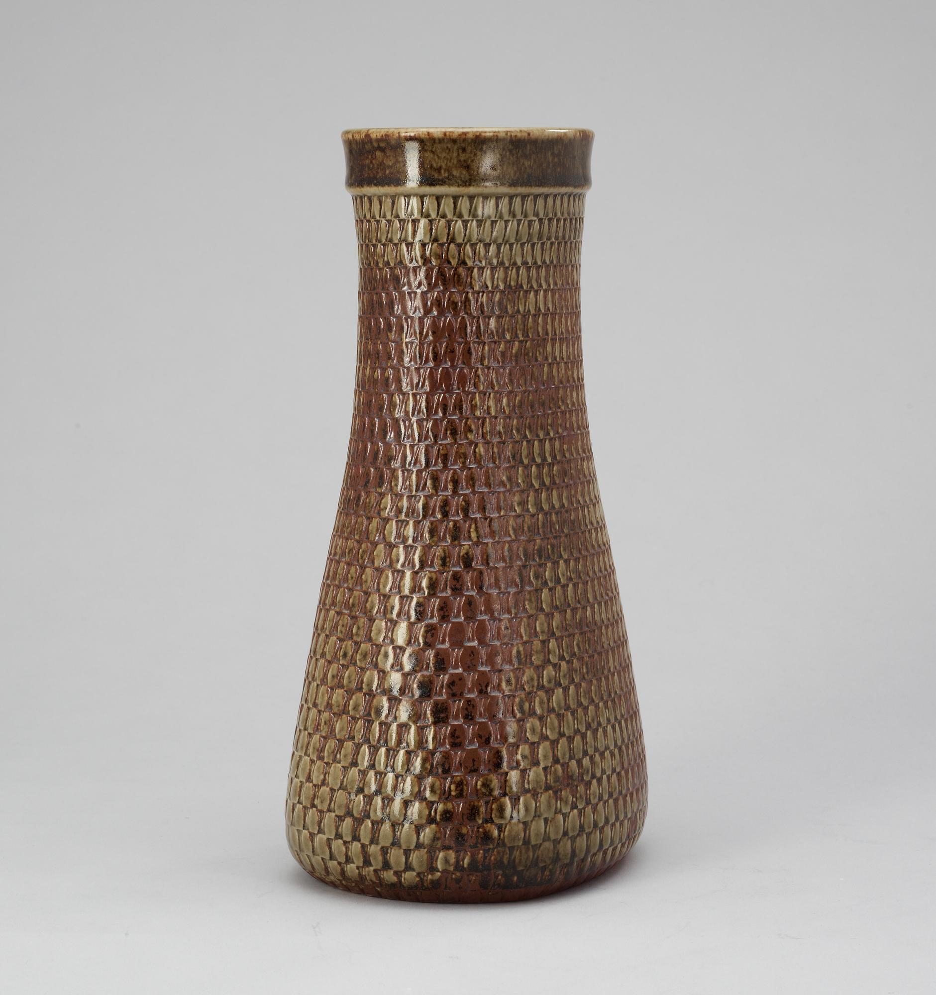 A Stig Lindberg stoneware vase, Gustavsberg Studio 1966.