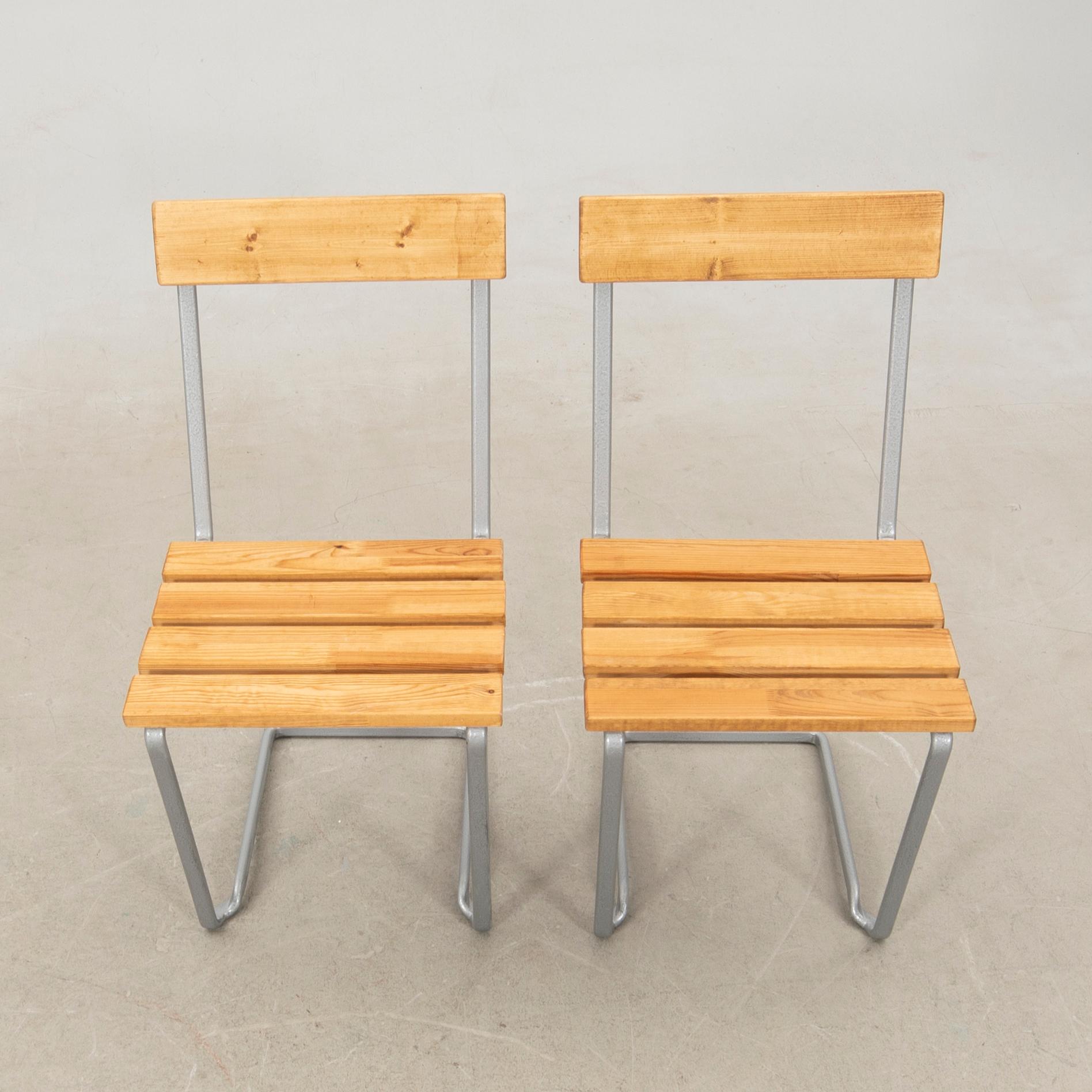 Garden sofa and chairs, a pair from Grythyttan.