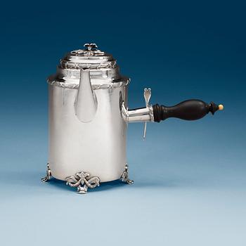 987. A Swedish 18th century silver coffee-pot, makers mark of Carl Klinwall, Västerås 1781.