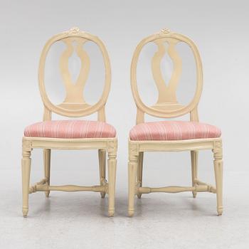 Stolar, ett par, "Svenska modellen", gustavianska Stockholmsarbeten, 1700-talets andra hälft.
