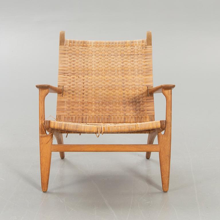 Hans J Wegner,  fåtölj, "CH-27", Carl Hansen & Son, Danmark, 1900-talets andra hälft.