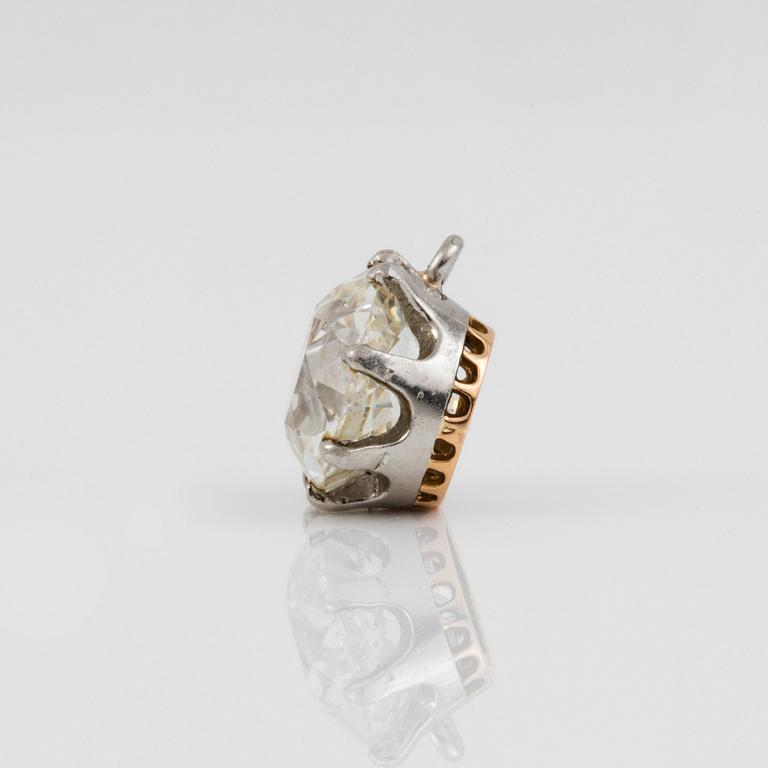 A circa 1.80 ct old-cut diamond  pendant. Quality circa K-L/VS.