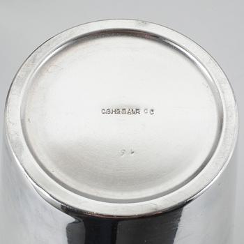 SHAKER, 2 st, vitmetall, bla Folke Ahrström, GAB, 1900-talets första hälft.