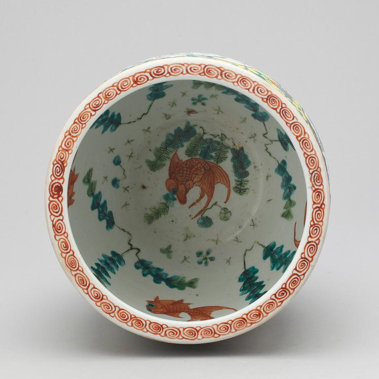 FISKBASÄNG, porslin, Kina, 1800-tal.