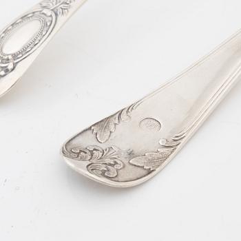 Ragusked A Lundqvist, Stockholm 1842, samt soppslev A Ambrosius, silver, Stockholm 1884.