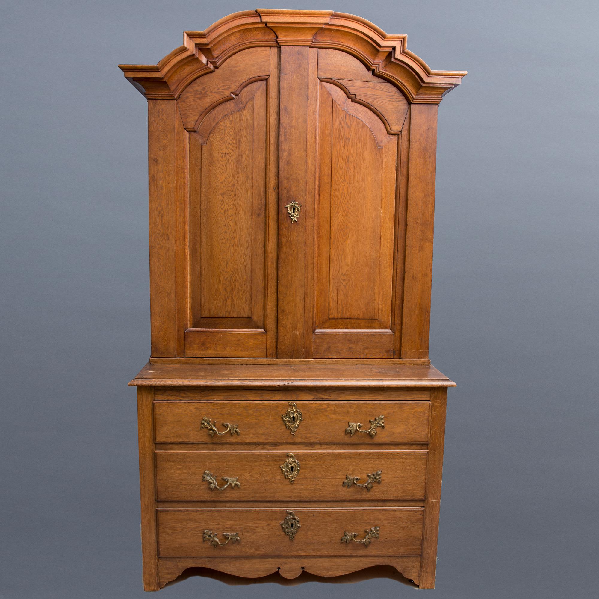 SKÅP, rokokostil, 1800-tal.