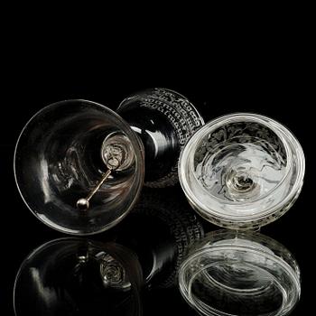 An engraved glass goblet with cover/table bell, 18th Century.