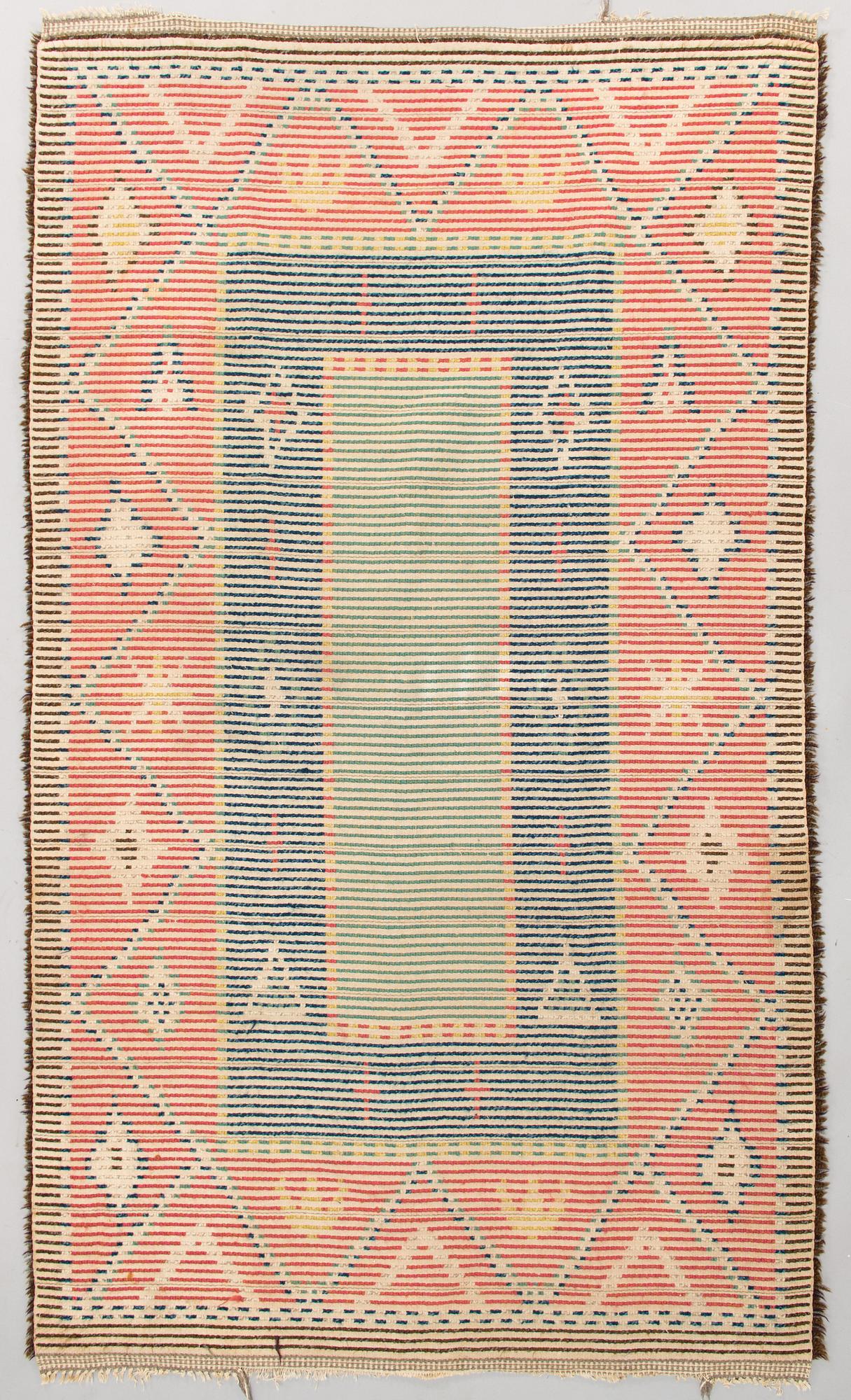 A Swedish wool rug, early 20th century, 192x118 cm.