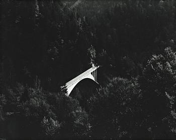 LENNART OLSON, gelatinsilverfotografi signerad a tergo.