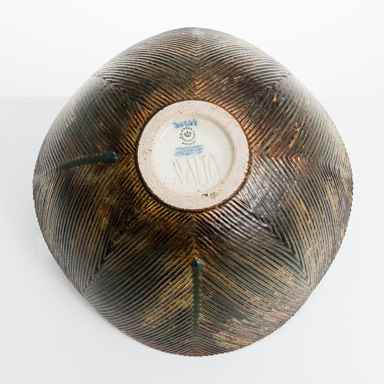 AXEL SALTO, a stonware bowl signed Salto, Royal Copenhagen.