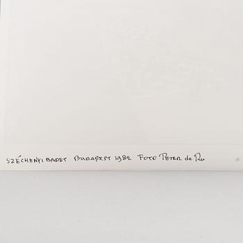 Peter de Ru, Fotografi signerad a tergo.