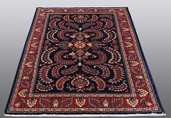 A RUG, Sarouk, ca 212 x 132 cm.
