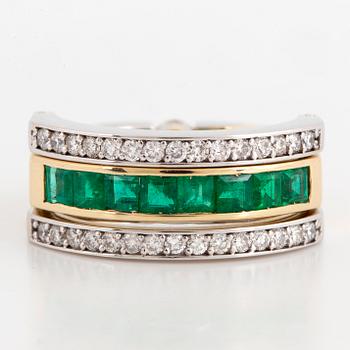 RING, with brilliant-cut diamonds 0.34 + 0.19 ct and emerald 1.06 ct according to info, with box.