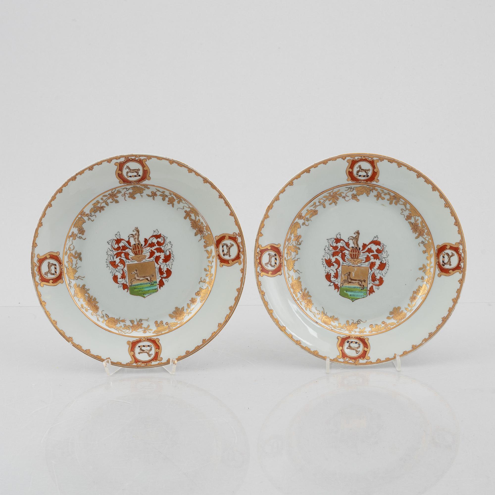 A group of nine porcelain armorial plates, probablu Samson, 19th/20th century.