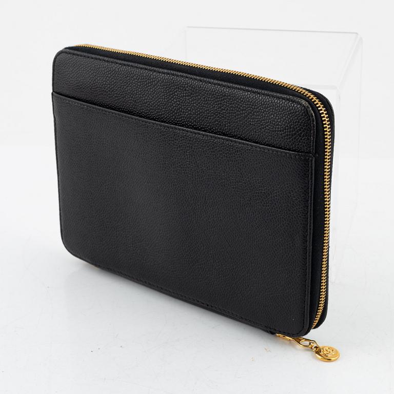 Chanel, A black caviar leather clutch, 1997 - 1999.