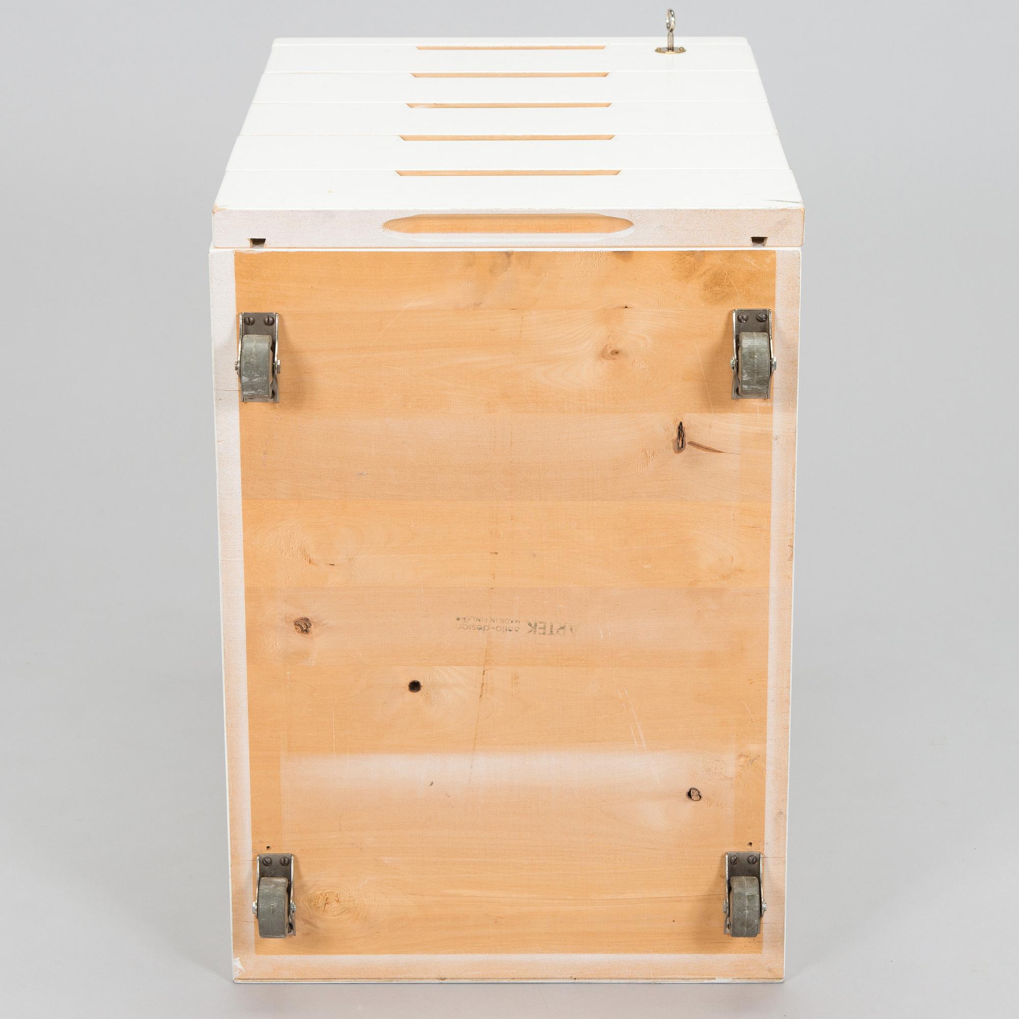 Alvar Aalto, laatikosto, malli 297, Artek, 1960–70-luku.