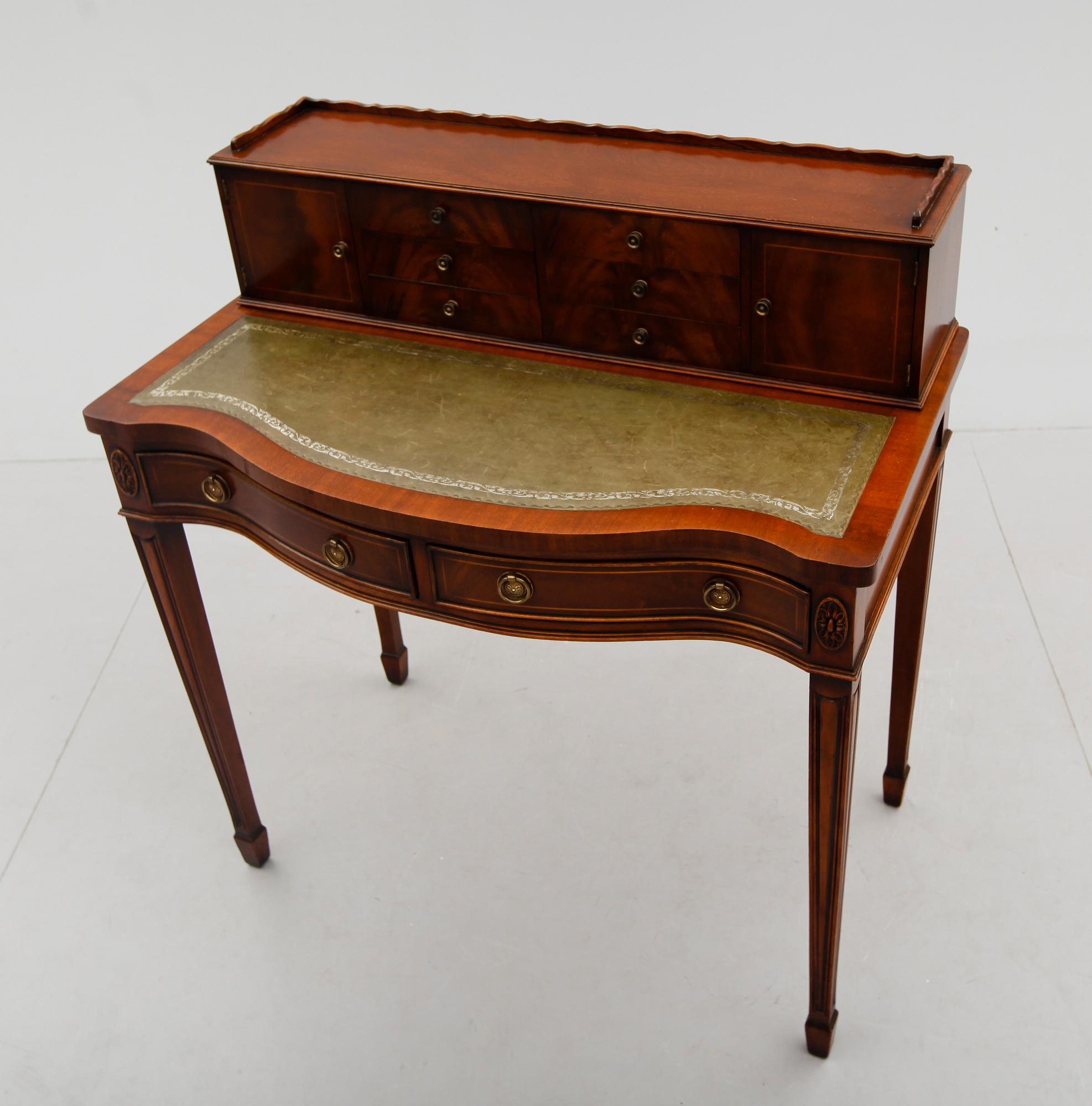 DAMSKRIVBORD, Sheratonstil, England, 1900-talets andra hälft.