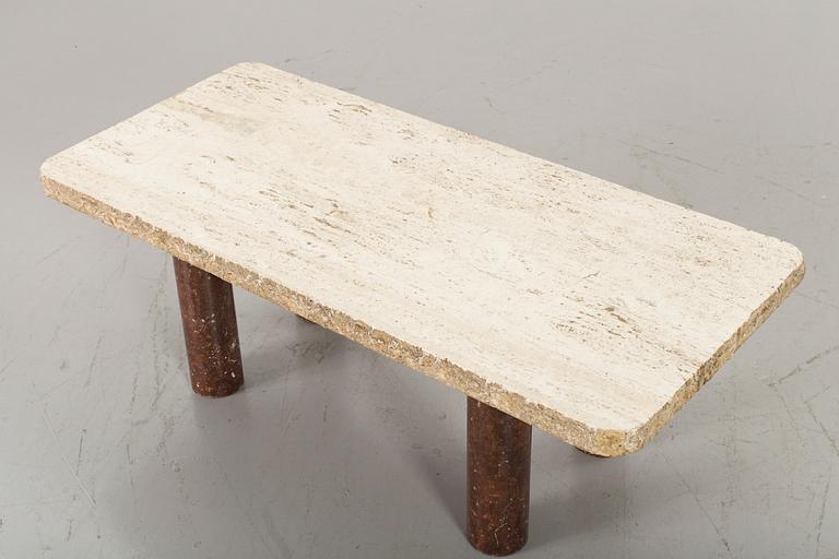 SOFFBORD, travertin och marmor, 1900-talets slut.