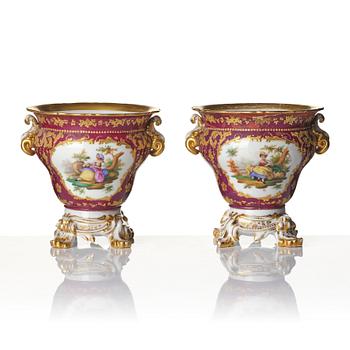 A pair of planters, 19th Century.