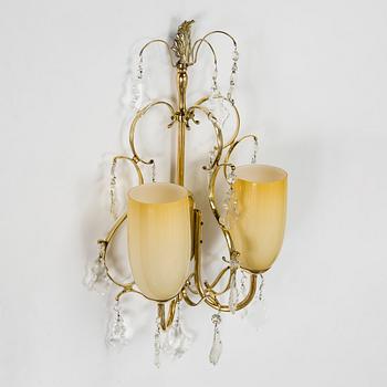 Paavo Tynell, a late 1940s wall light made to order for Taito. Belonged to the Paavo Tynell collection.