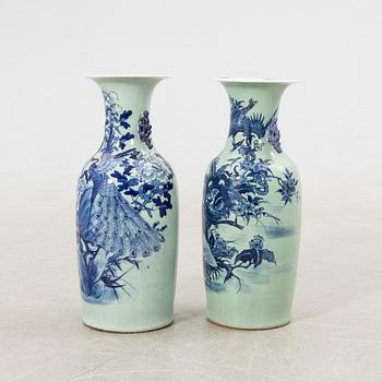 Golvvaser 2 st Kina 1900-tal porslin.