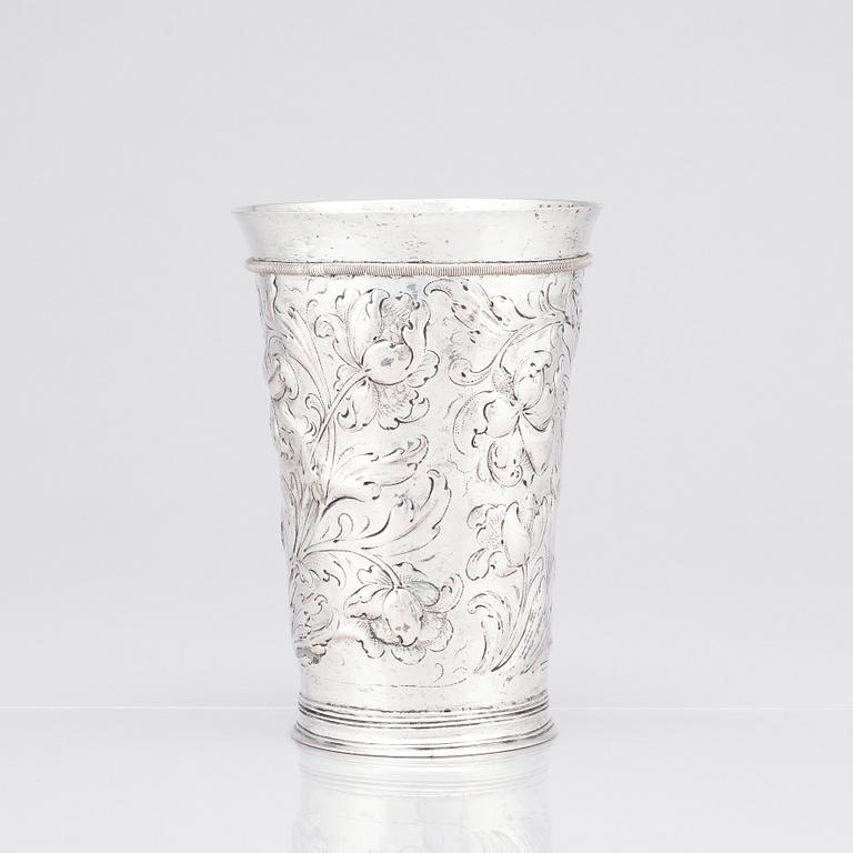 A German baroque silver beaker, marks of Leonhard Rothaer I, Hamburg.