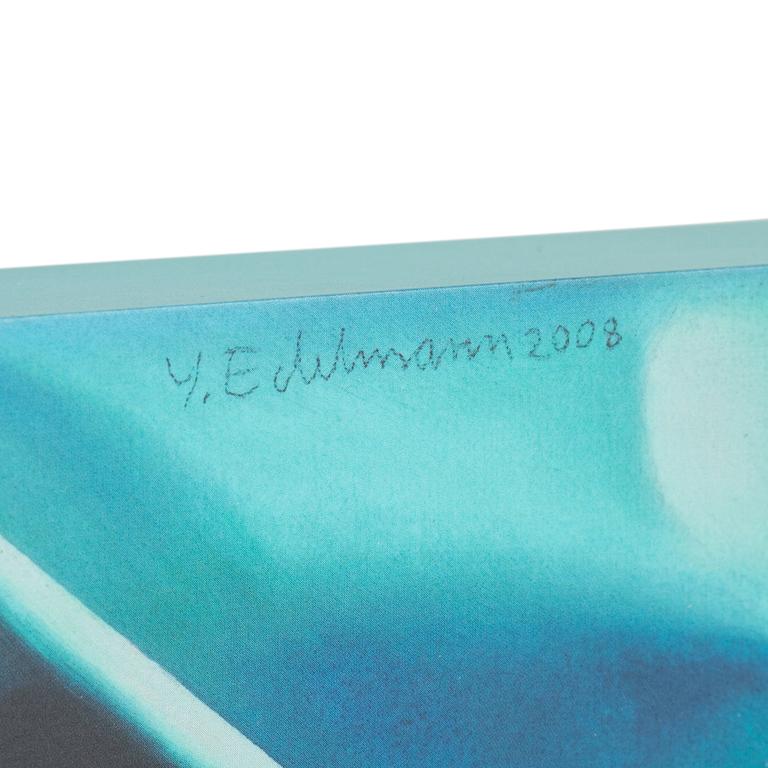 Yrjö Edelmann, Bok. "Unwrapping Yrjö Edelmann". Lyxutgåvan i 200 ex med en färglitografi.